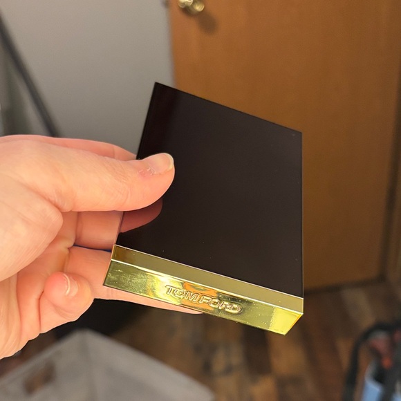 Tom Ford Black and Gold Compact - Picture 1 of 7